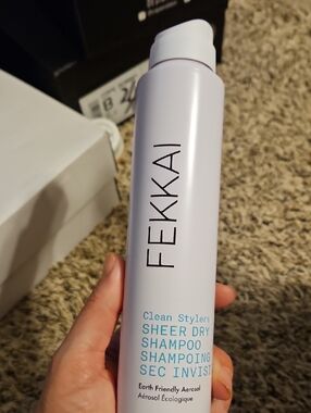 Fekkai Sheer Dry Shampoo - White